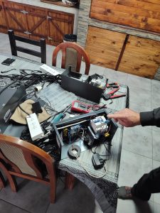 Reparación fuente ADM escuela 170, Las LAajas